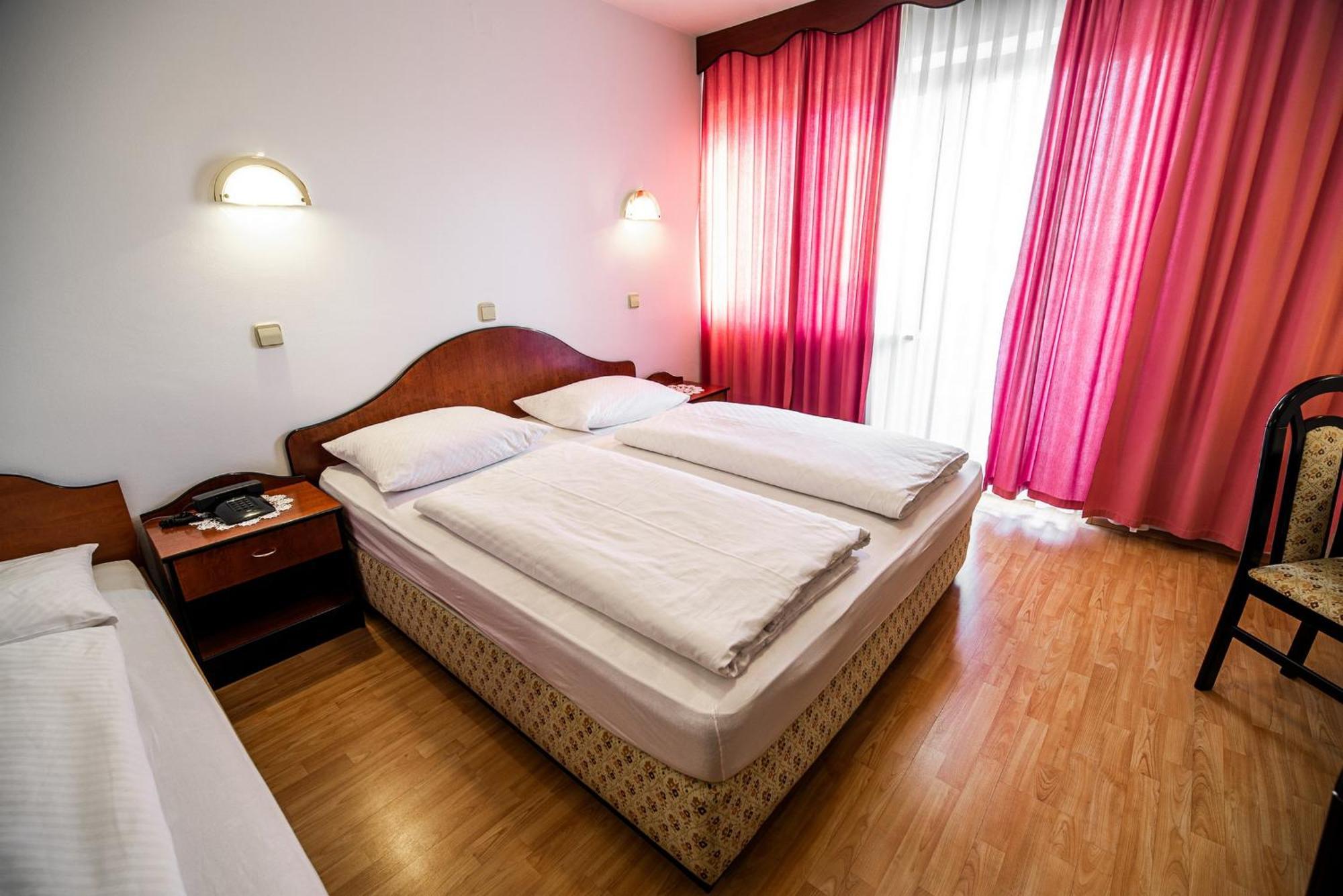 Guesthouse Leski Dvor Lesce  Quarto foto