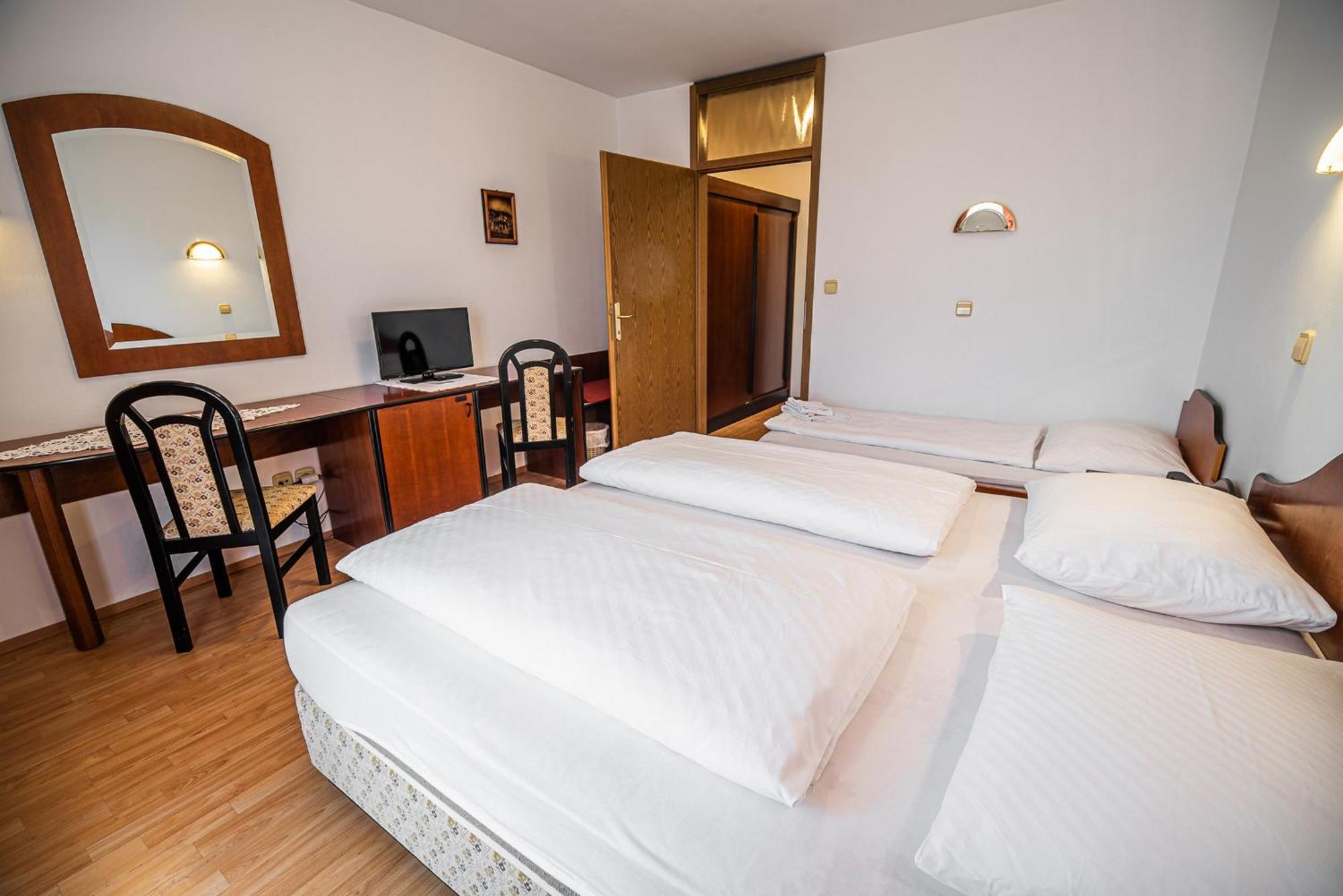 Guesthouse Leski Dvor Lesce  Quarto foto